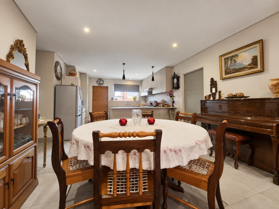 3 Bedroom Property for Sale in Dormehls Drift Western Cape